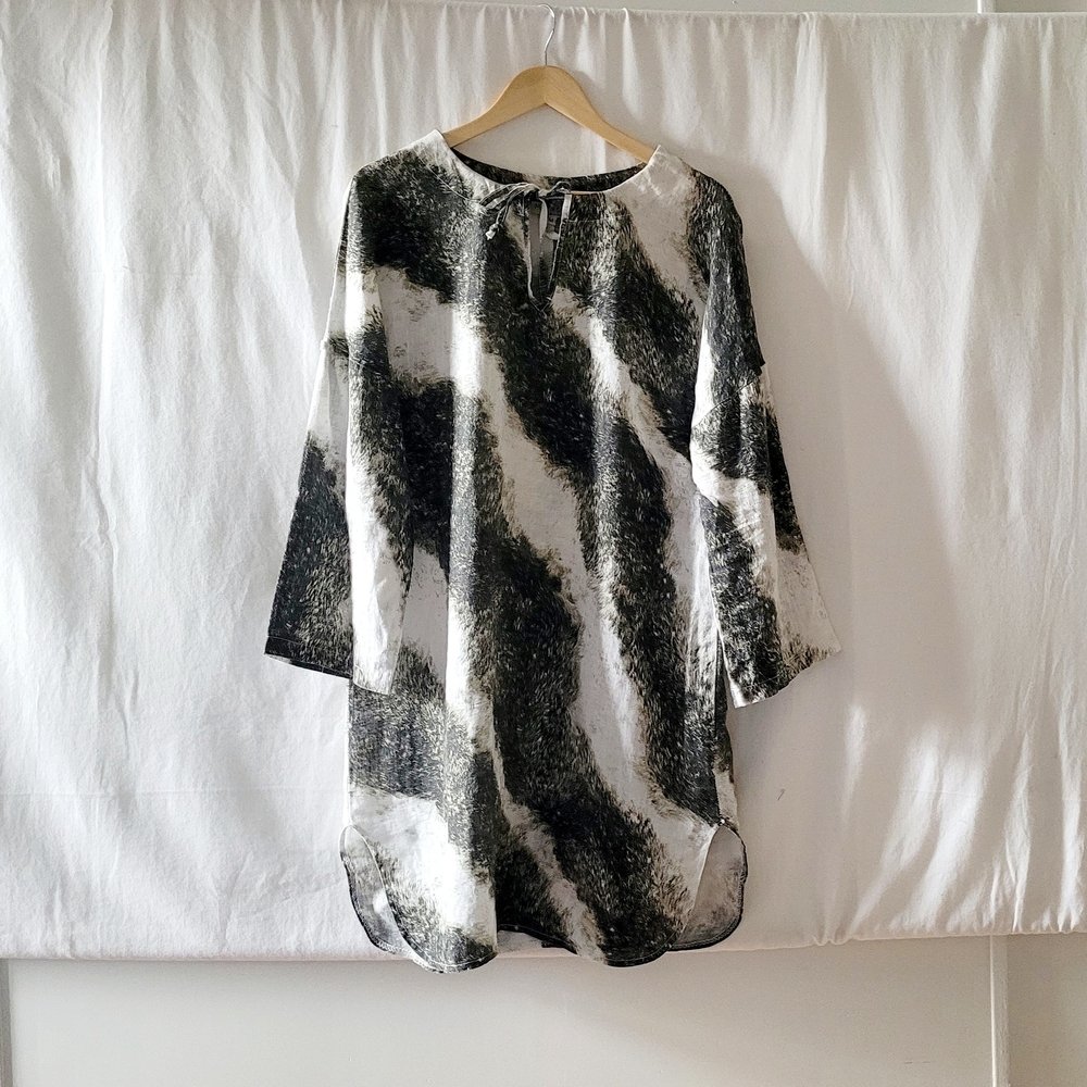 100% Linen Italian Black and White Tie-Neck Tunic Dress